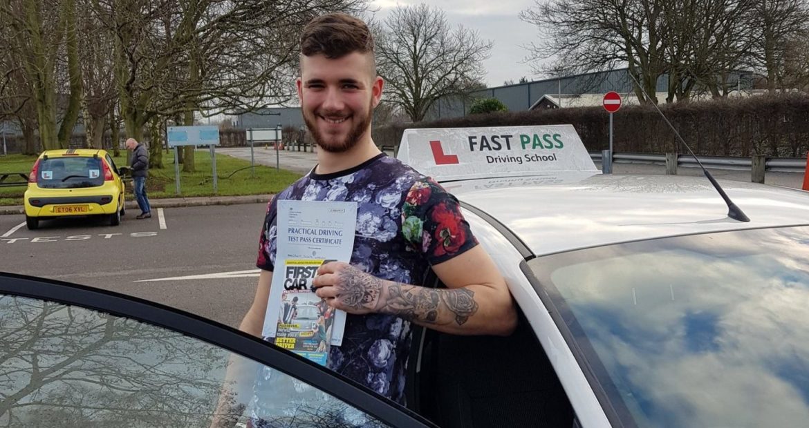 Congratulations to Callum Wheeldon who passed his driving test FIRST time with Fast Pass Driving School Derby!